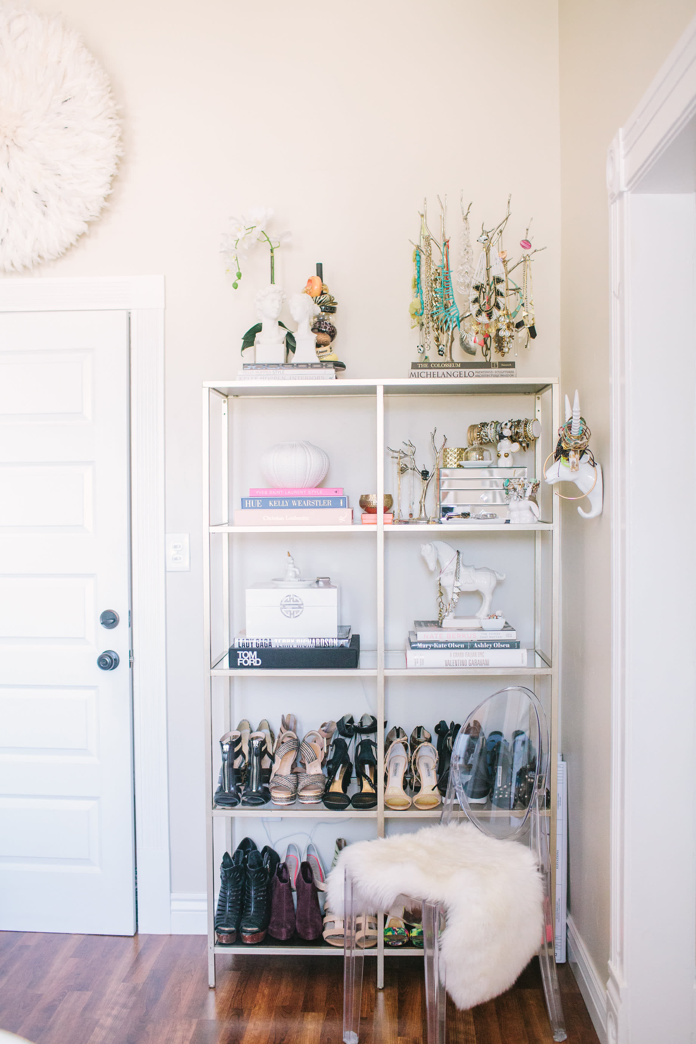 House Tour 380 Square Foot "Dollhouse" Studio Apartment Apartment